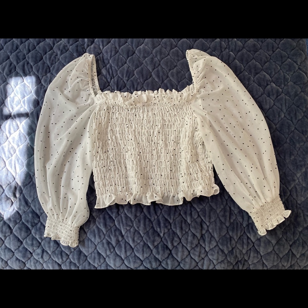 H&M crop white and black dots blouse